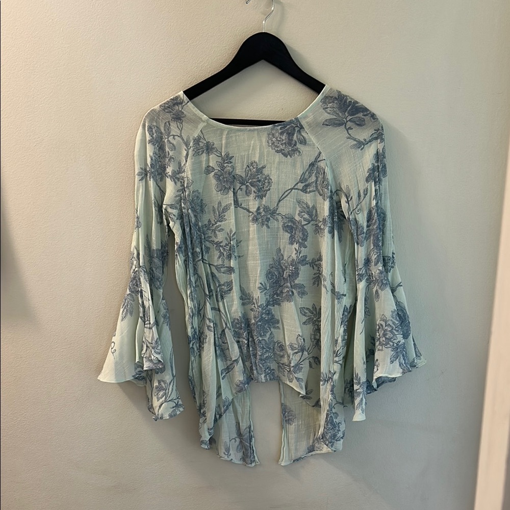 LC Lauren Conrad Blue and White Asymmetrical Bell Sleeve Blouse